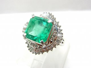 Pt エメラルドリング｜豊中市の買取・質預かり｜質屋マルカ