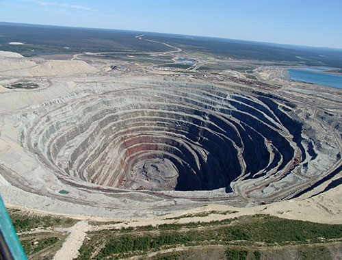 ロシア連邦サハ共和国ウダチナヤ鉱山<br />by Stapanov Alexander in Wikipedia